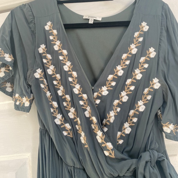 Jodifl Parklan Embroidered Wrap Dress in Jade - Picture 3 of 6